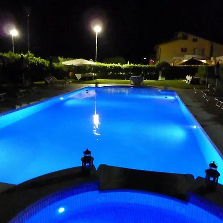 מלון Park La Pineta 3*